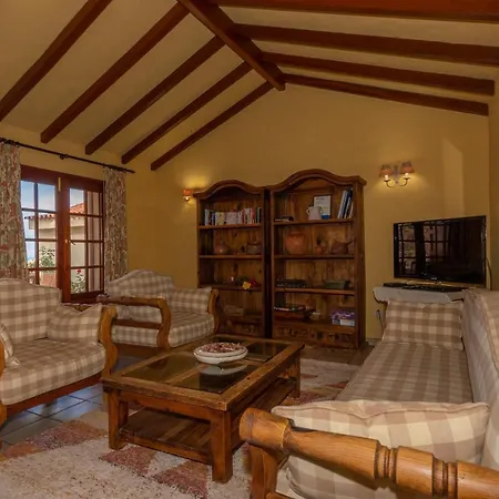 Rosas A Country house